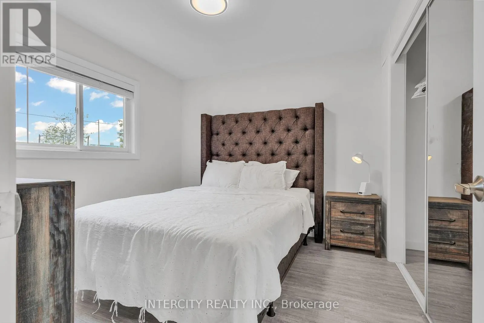 24 TRILLIUM AVENUE