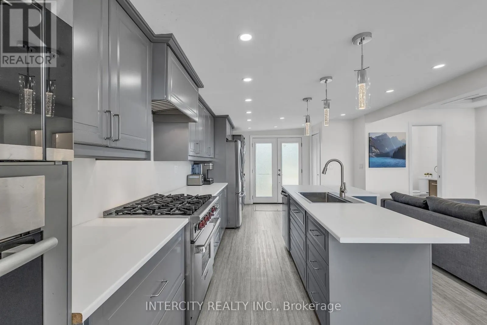 24 TRILLIUM AVENUE