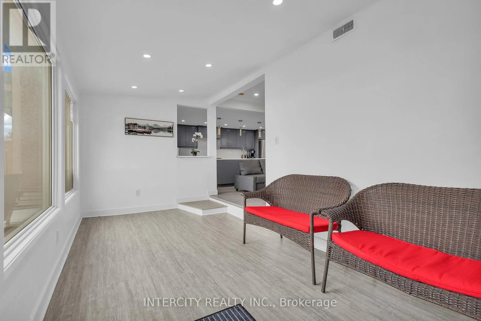 24 TRILLIUM AVENUE