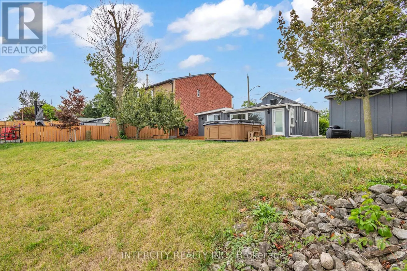 24 TRILLIUM AVENUE