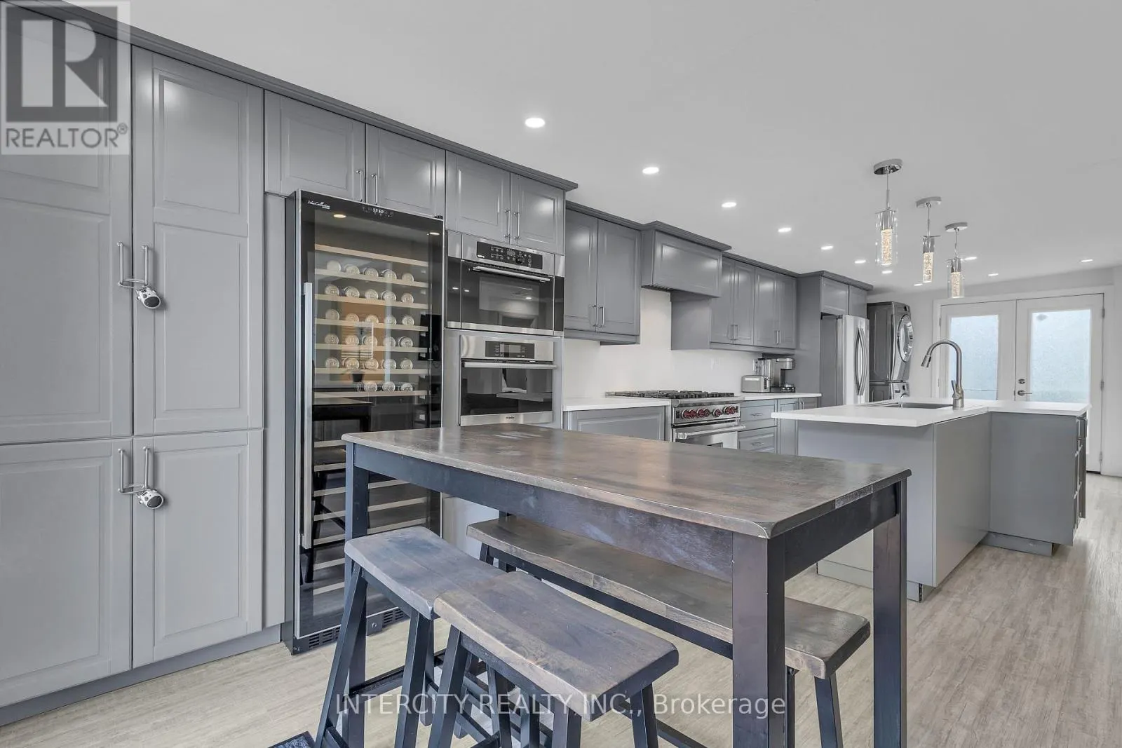 24 TRILLIUM AVENUE