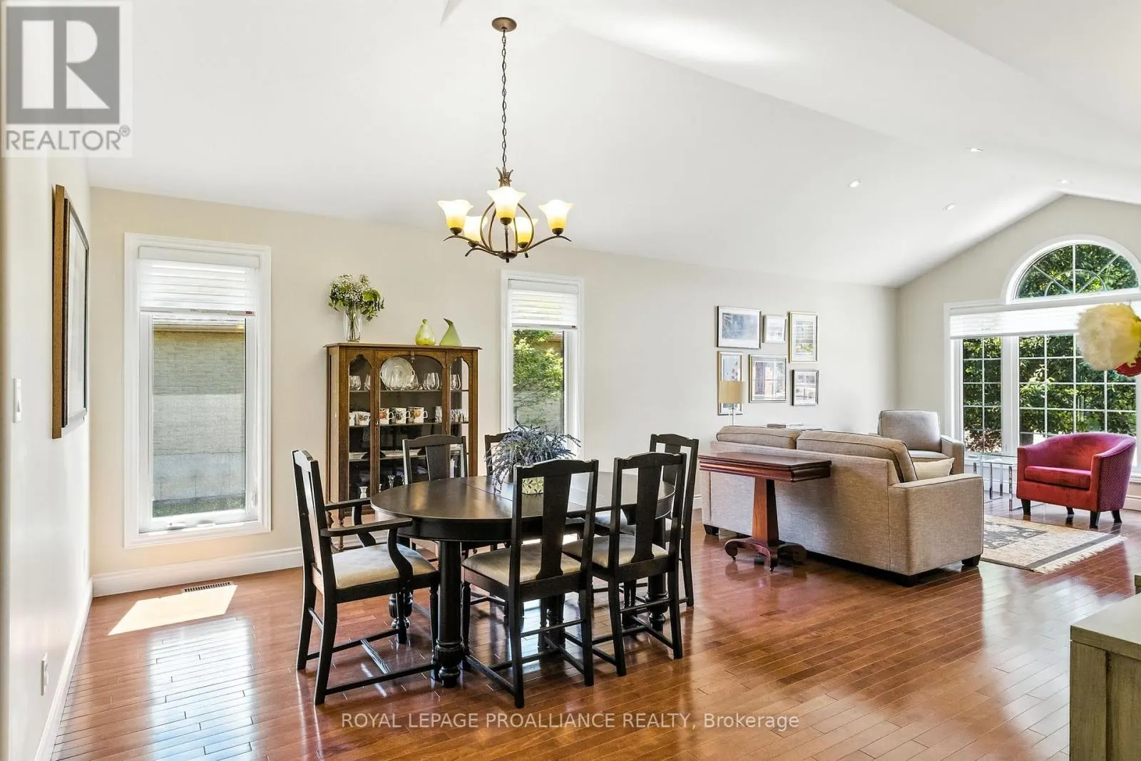 44 HURON DRIVE