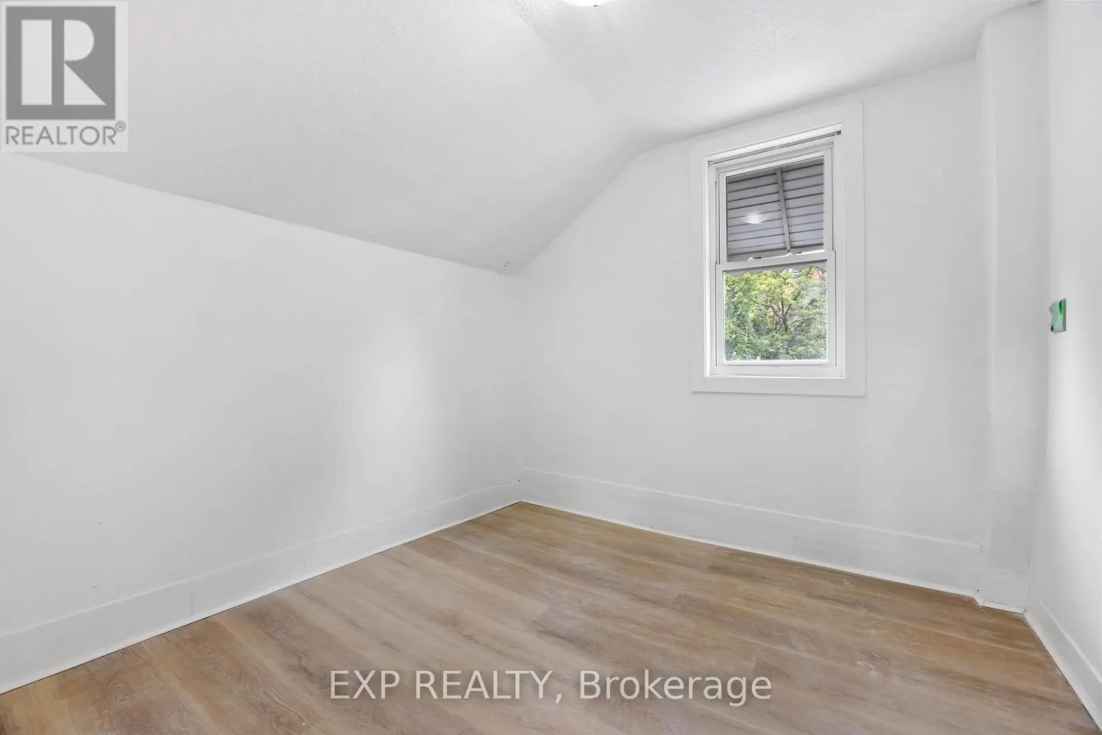 173 BROCK STREET S