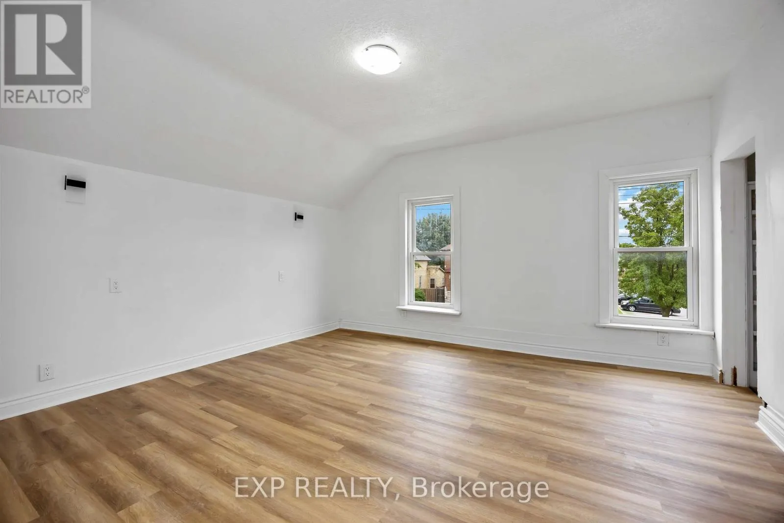 173 BROCK STREET S