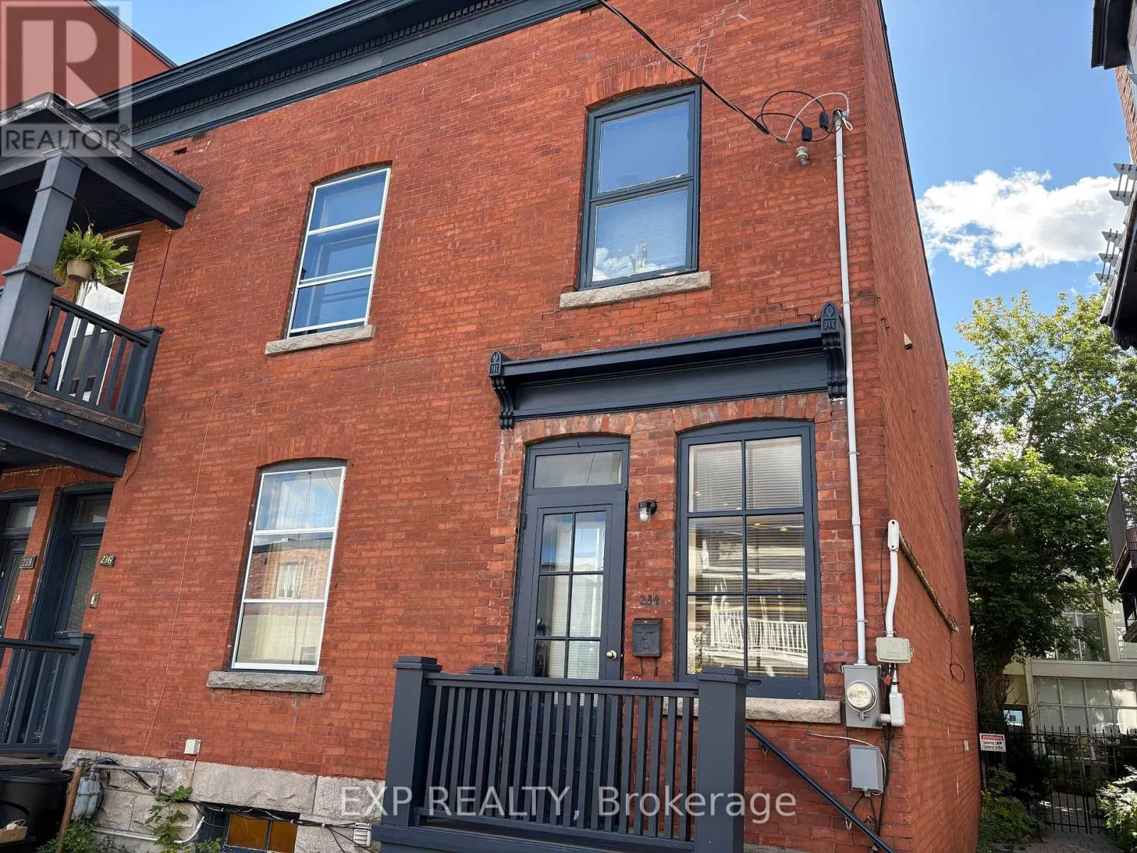 234 ST PATRICK STREET W