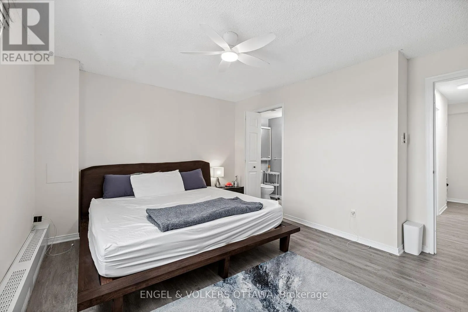 1404 - 665 BATHGATE DRIVE