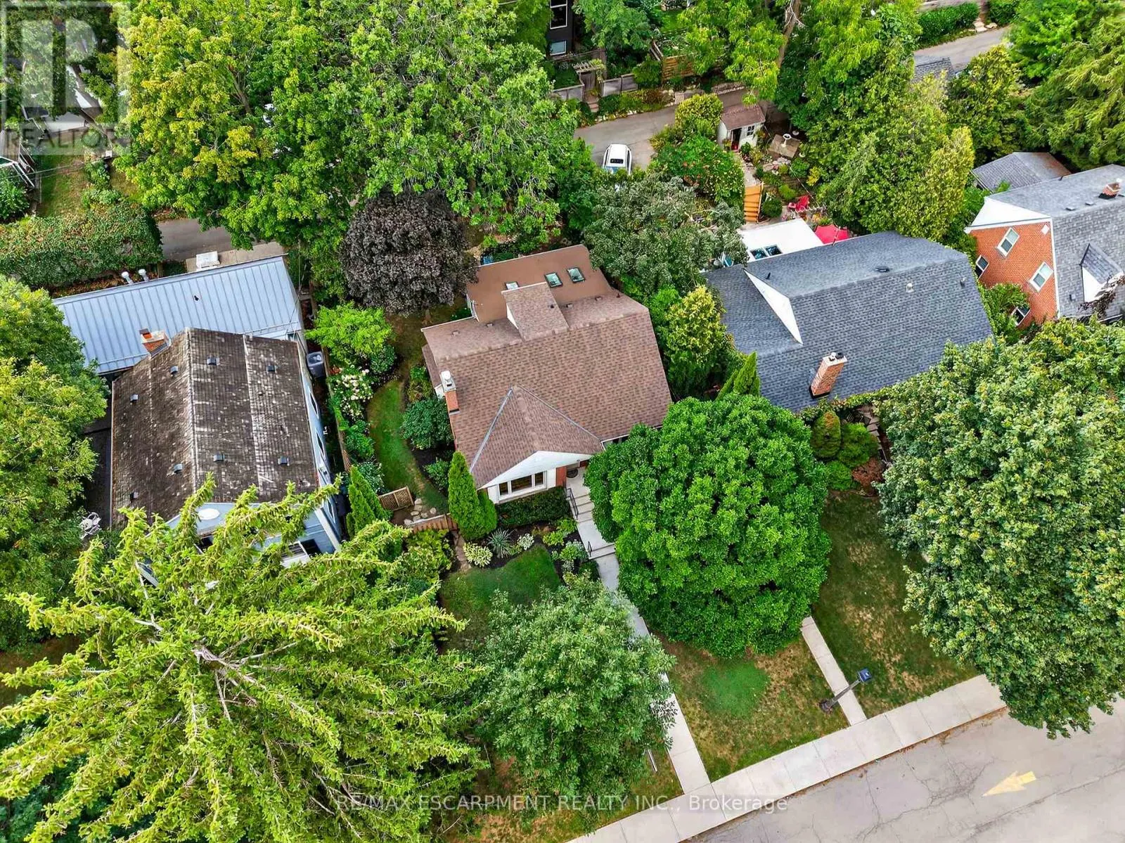 16 PARKVIEW ROW