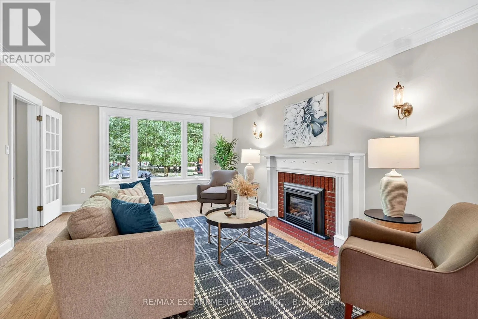 16 PARKVIEW ROW