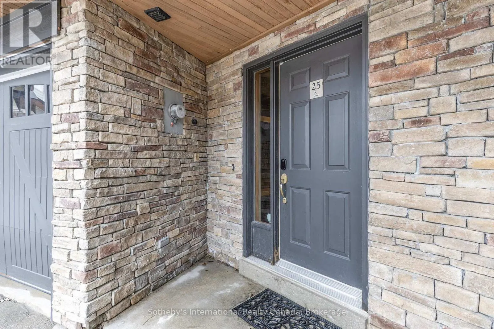 25 - 104 FARM GATE ROAD, #25