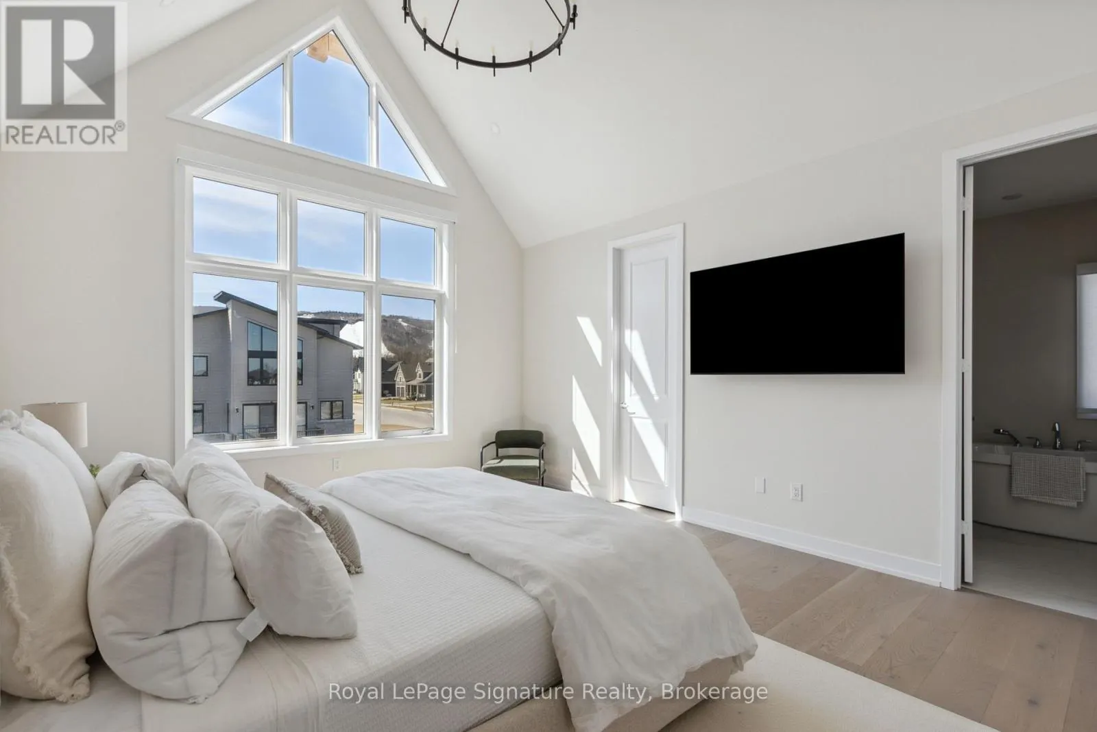 101 CATTAIL CRESCENT