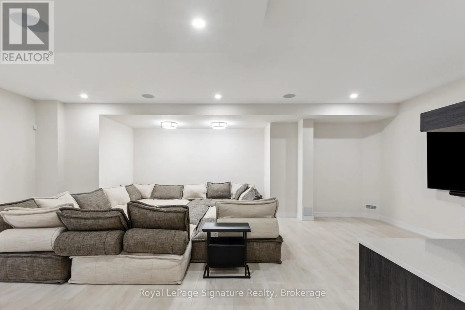 101 CATTAIL CRESCENT