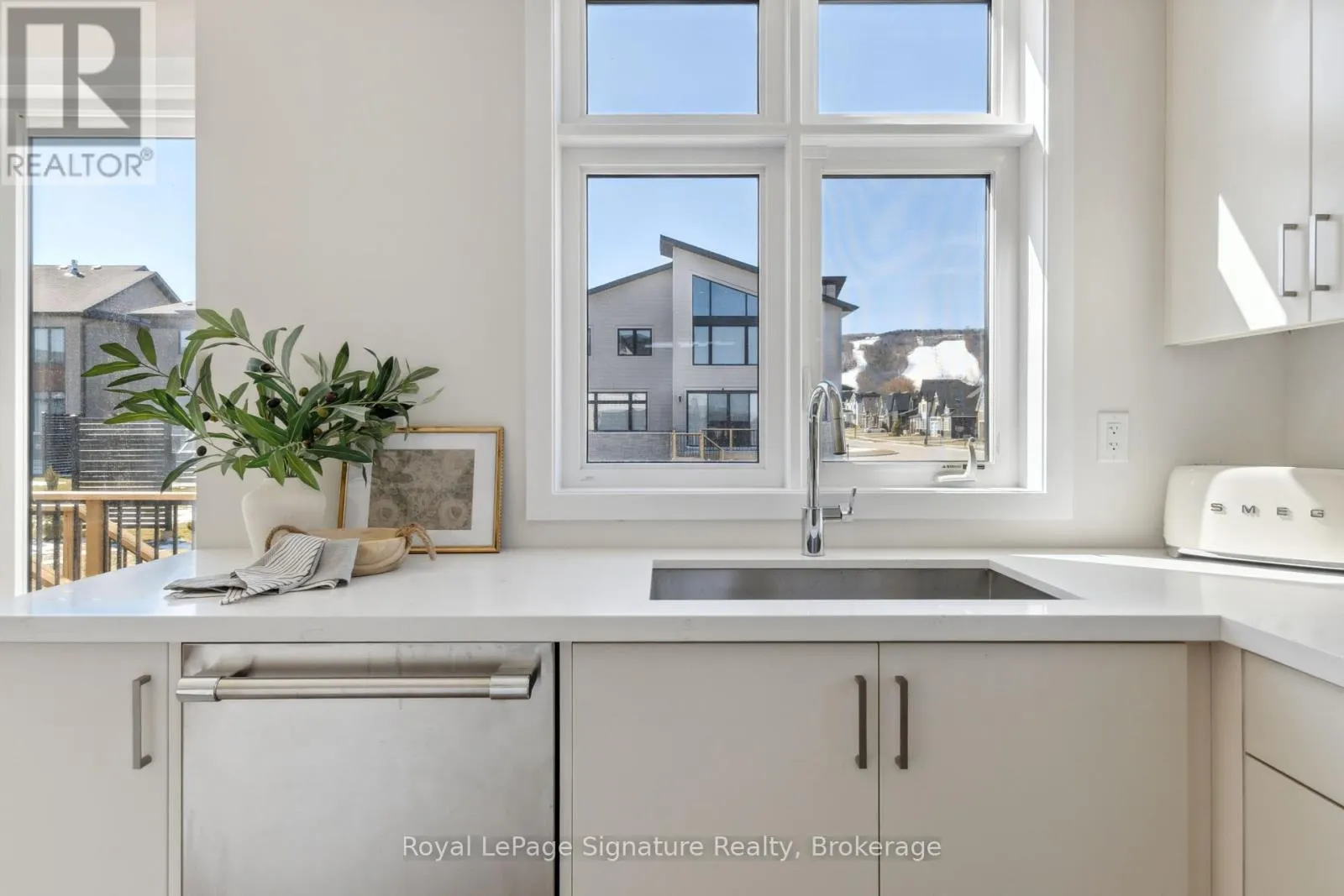101 CATTAIL CRESCENT