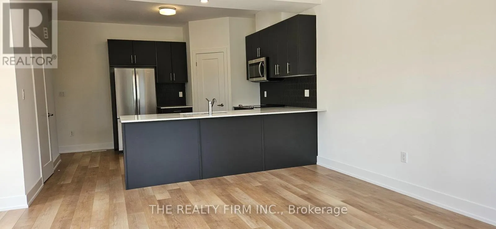 64 AMBIENCE STREET