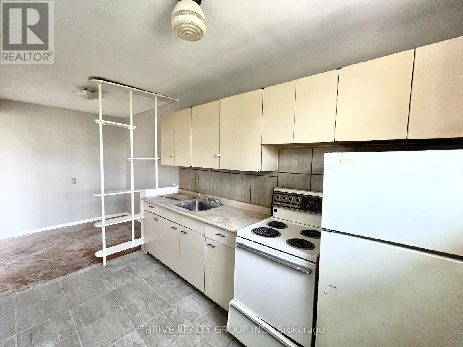 3 - 435 NELSON STREET, #3