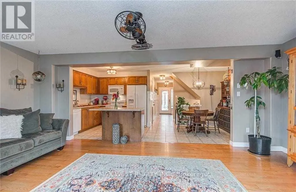 4475 COMFORT CRESCENT