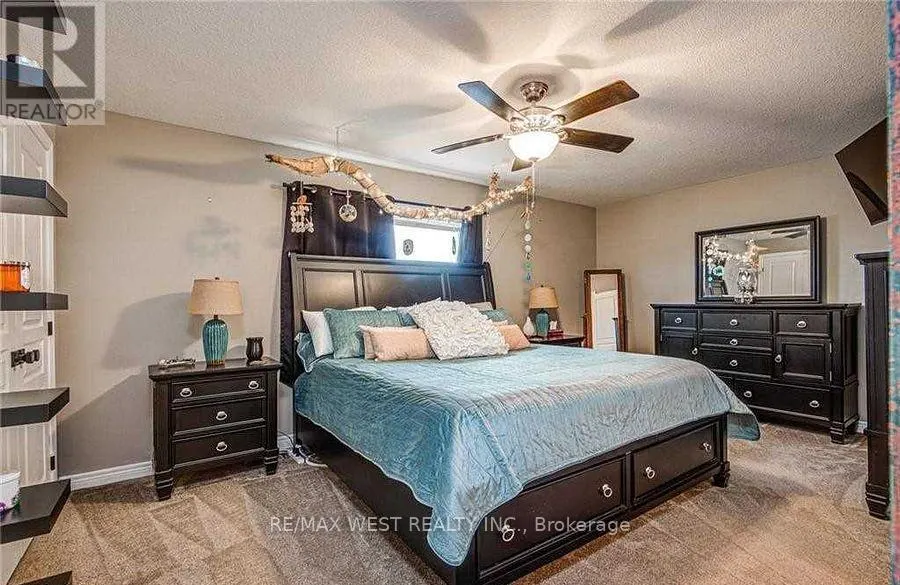 4475 COMFORT CRESCENT