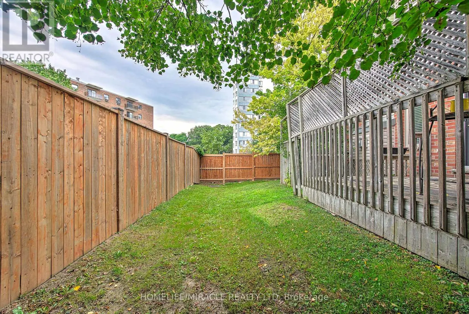 1 - 505 PROUDFOOT LANE