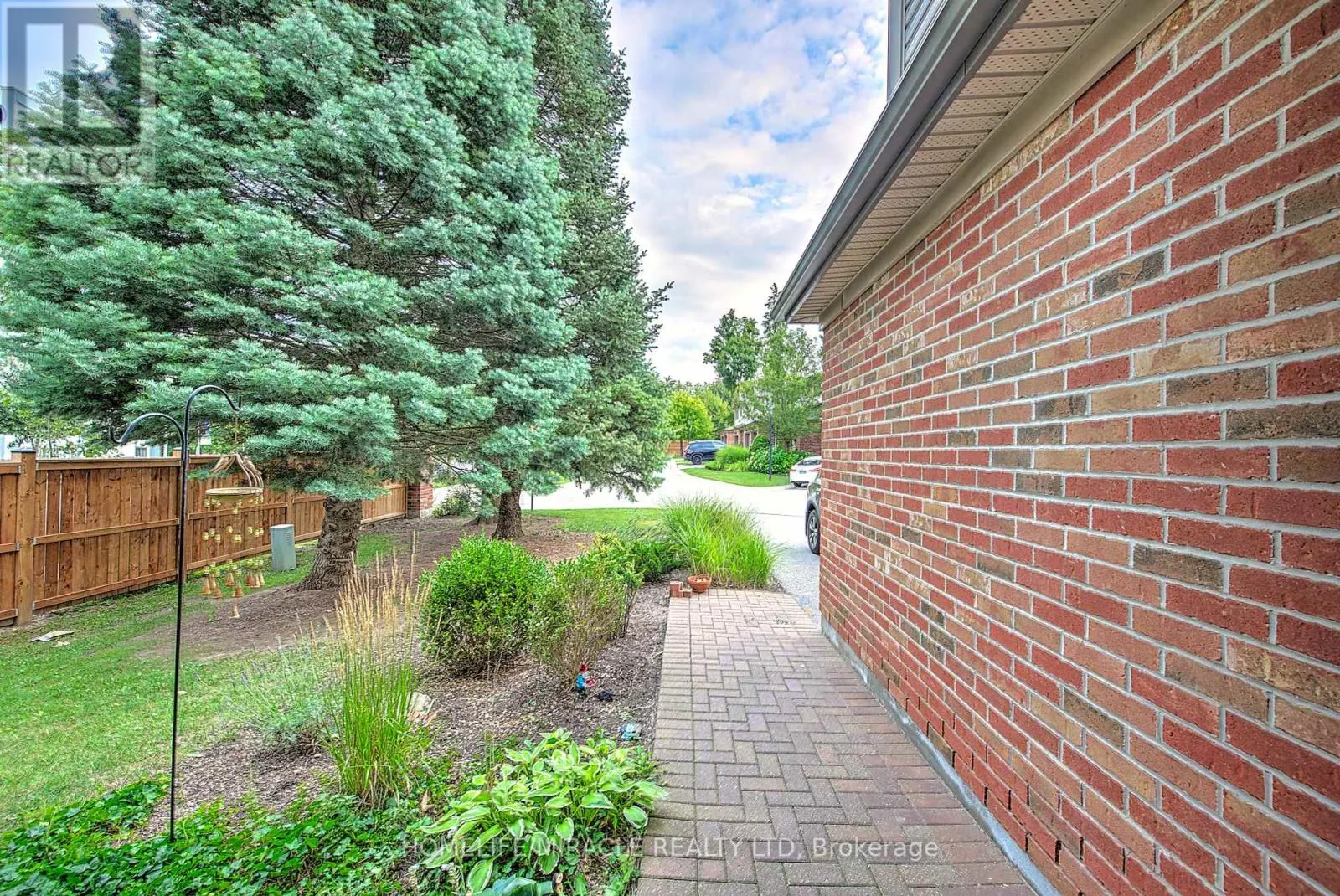 1 - 505 PROUDFOOT LANE