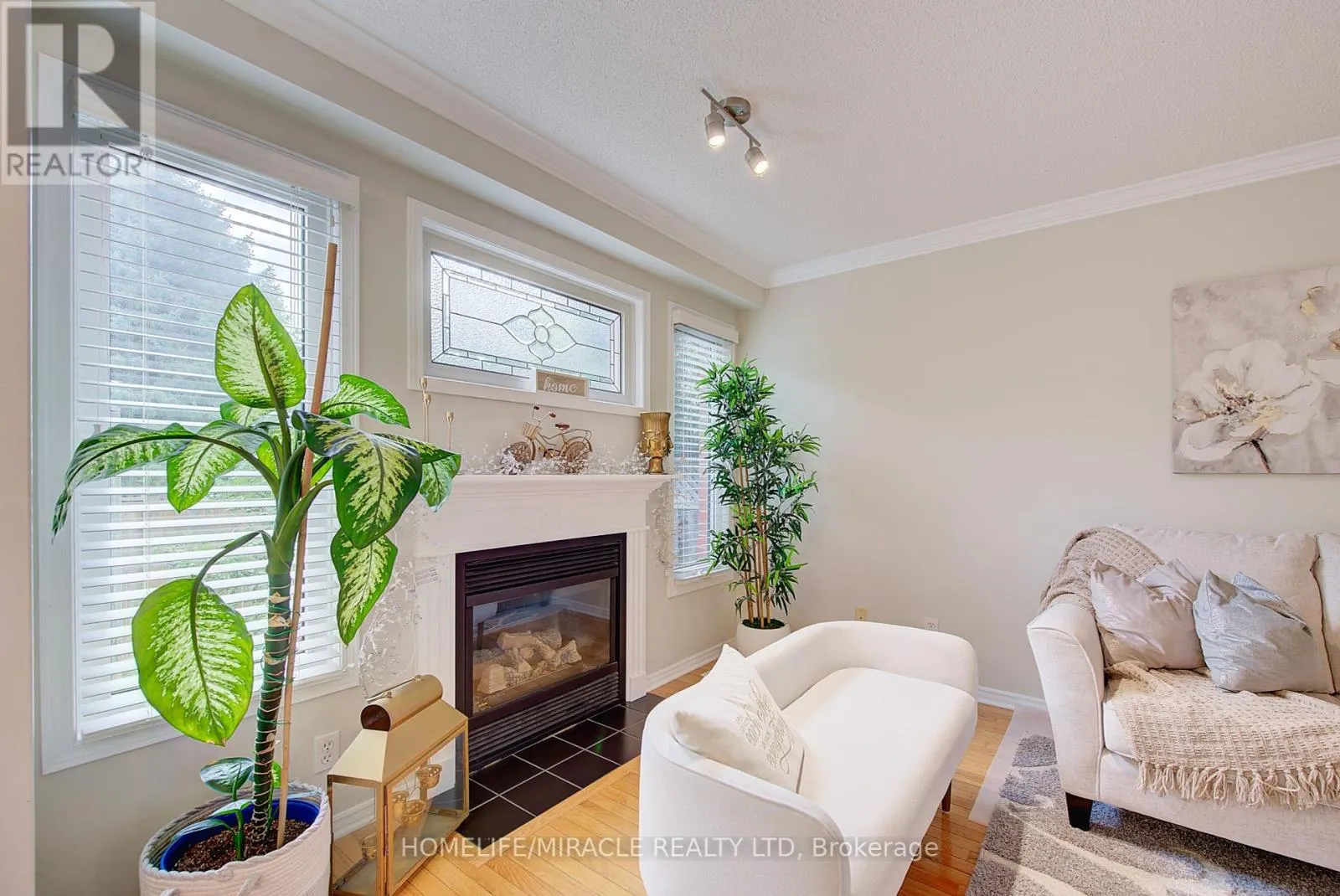 1 - 505 PROUDFOOT LANE