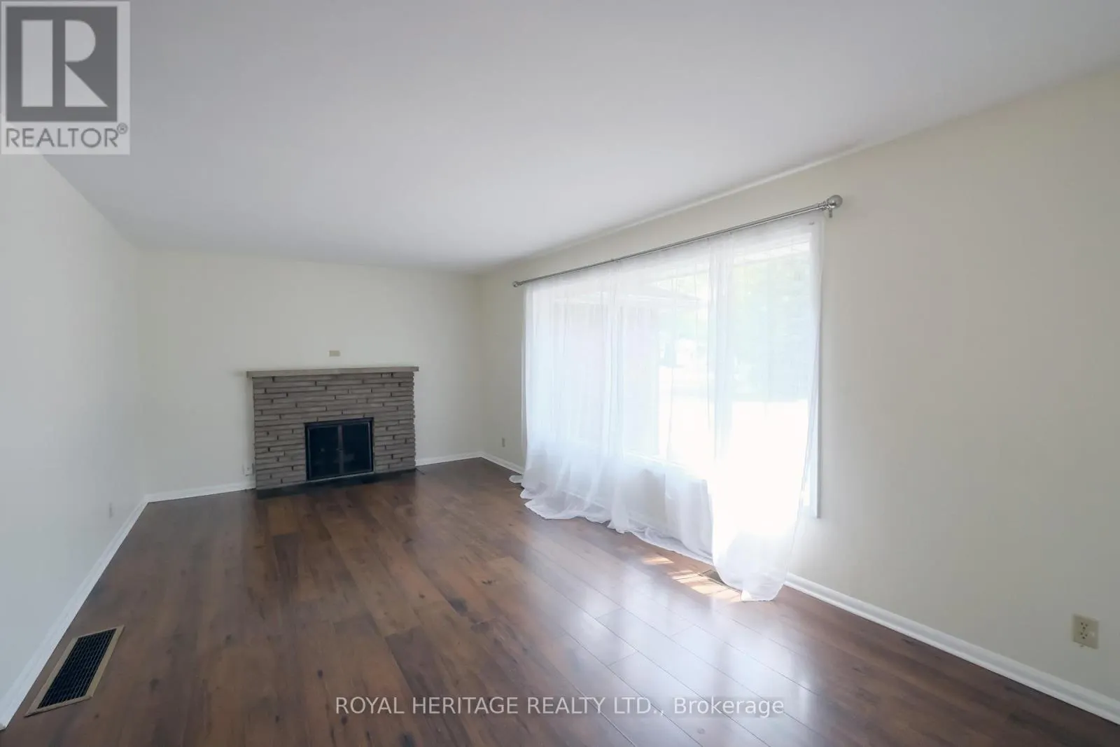 40 ROSEWOOD AVENUE