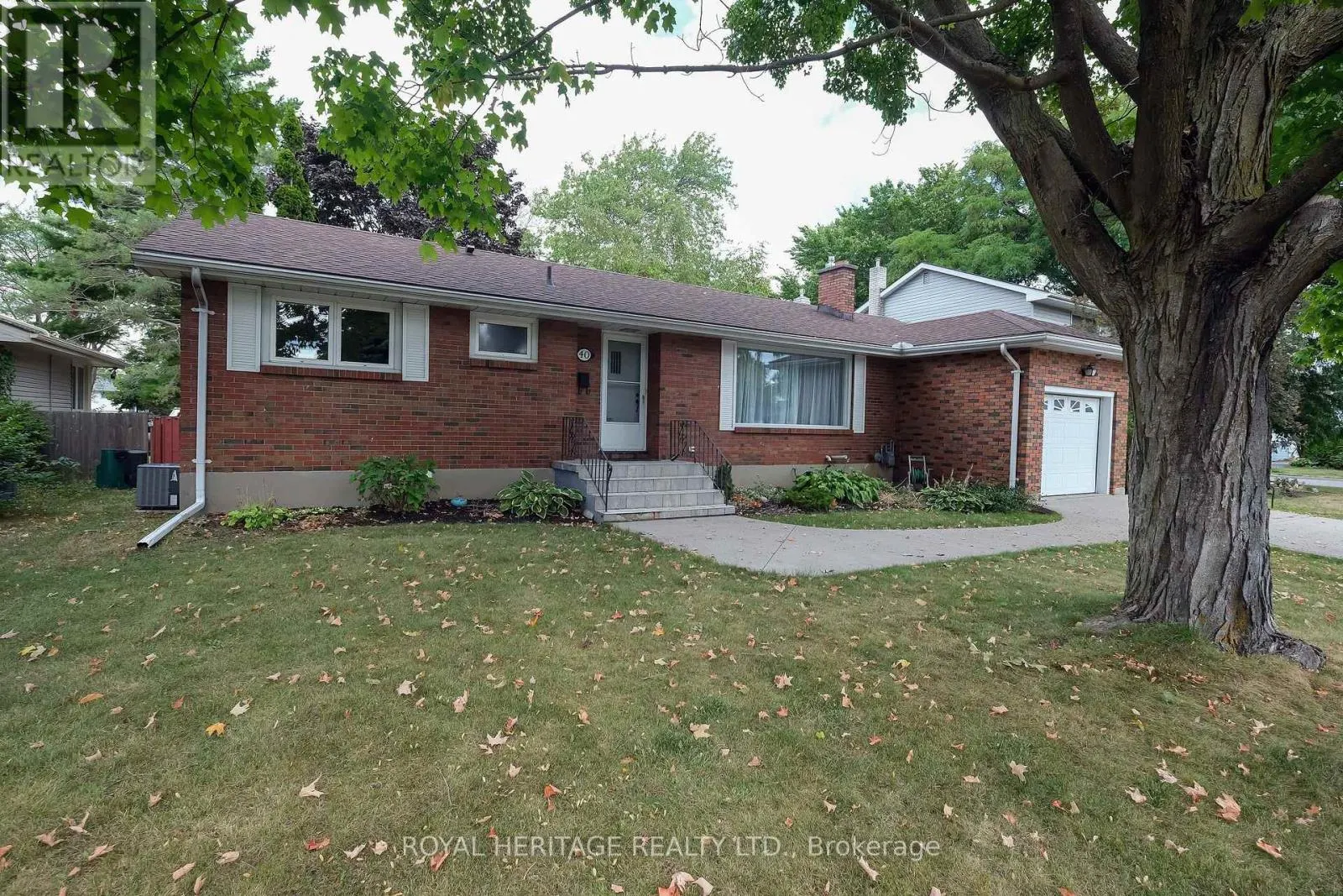 40 ROSEWOOD AVENUE