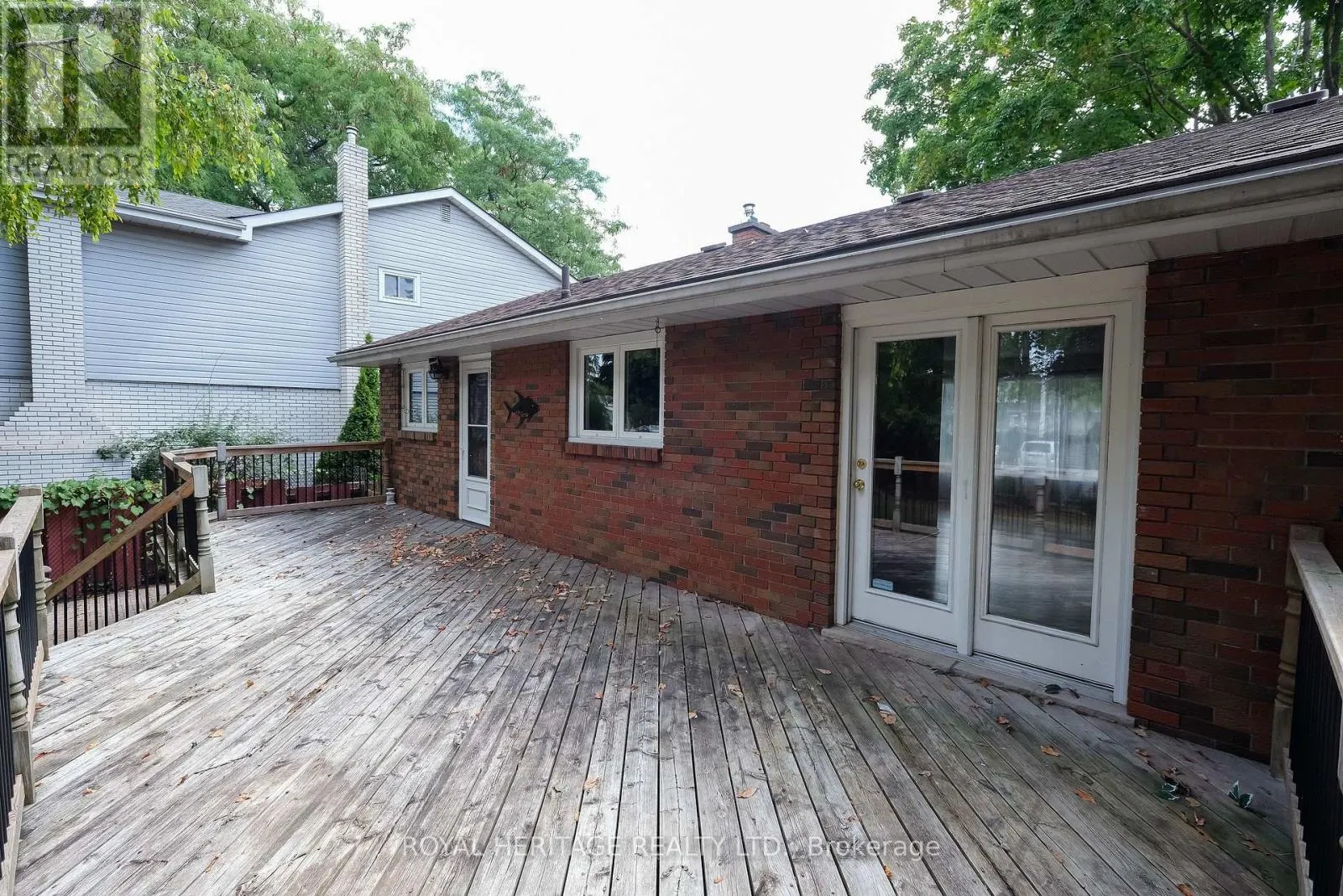 40 ROSEWOOD AVENUE
