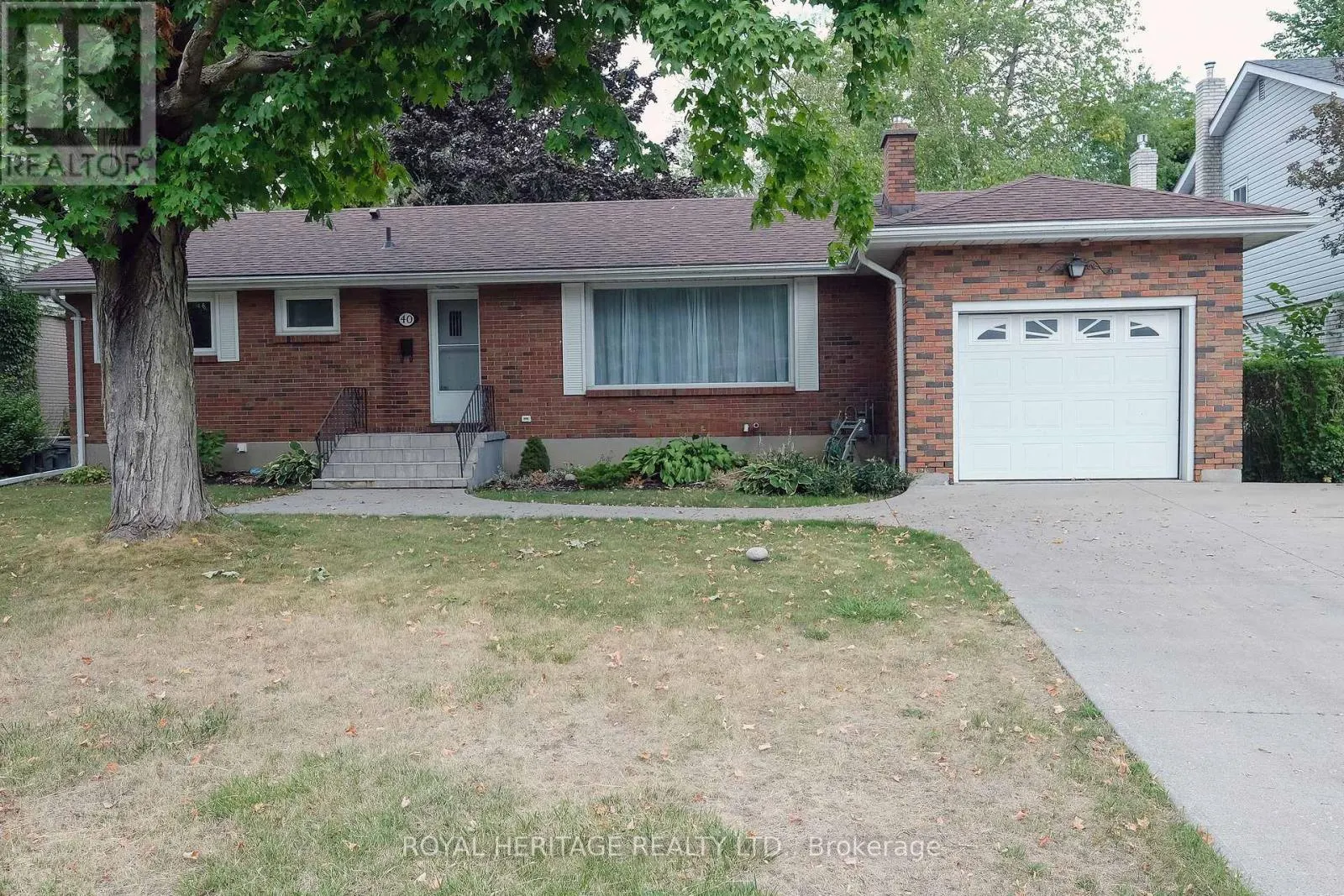 40 ROSEWOOD AVENUE