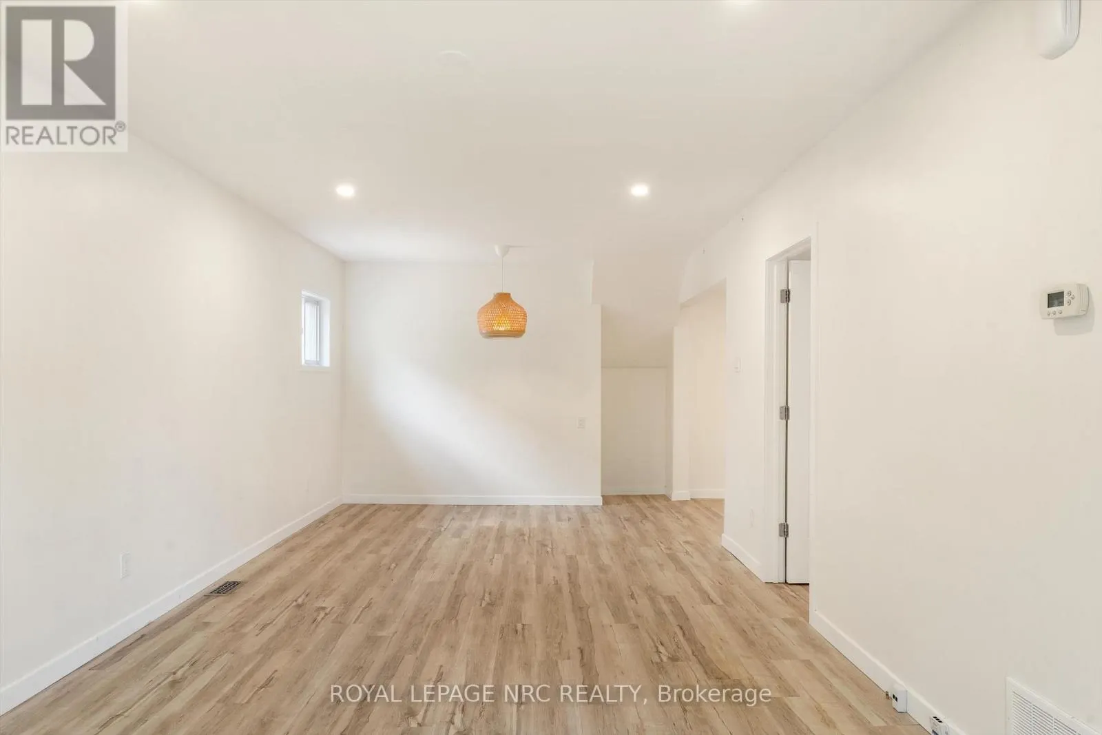 27 MAPLECREST AVENUE