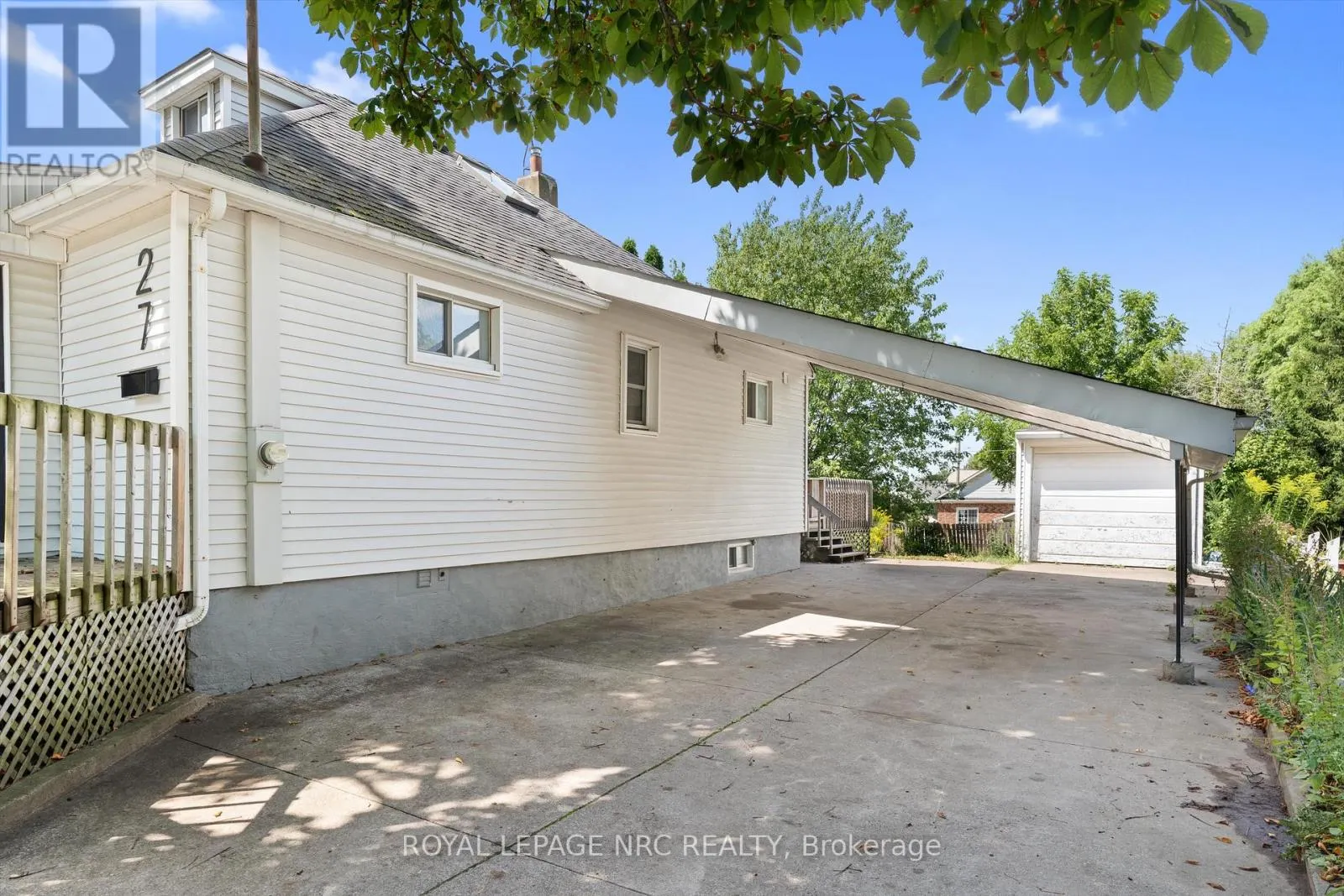 27 MAPLECREST AVENUE