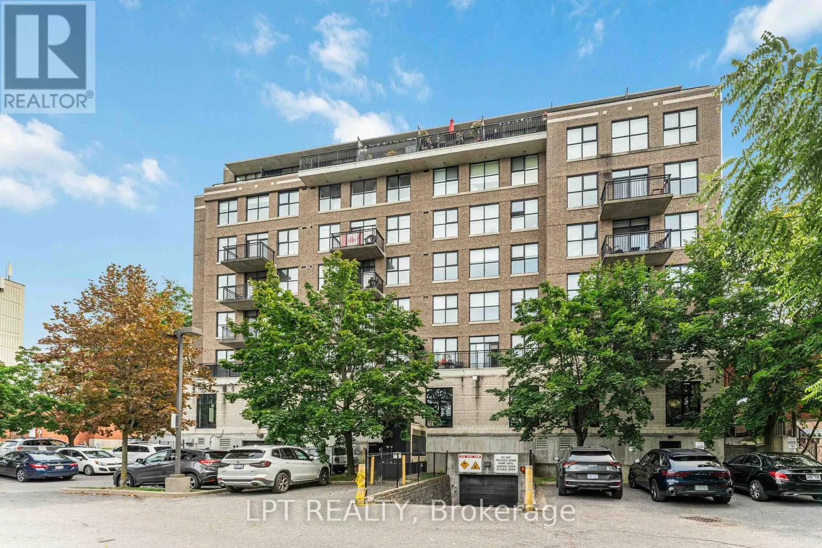 206 - 150 CAROLINE AVENUE