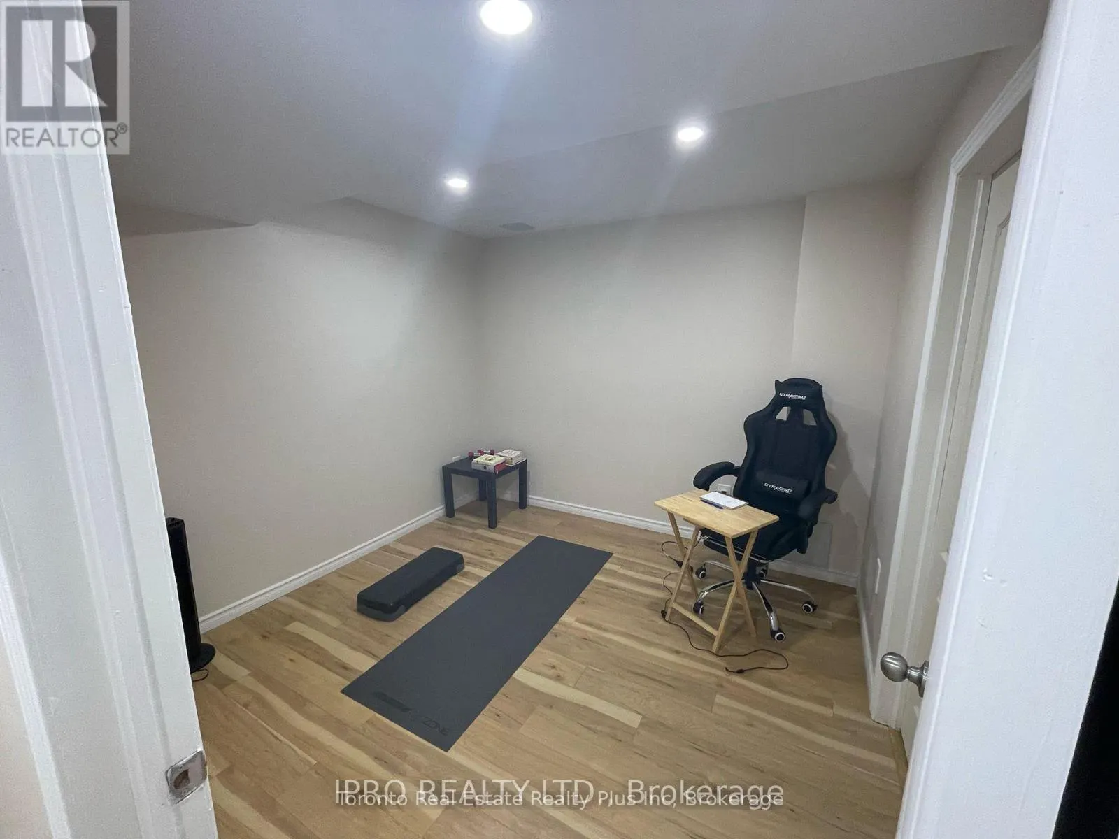 48 WITTEVEEN DRIVE