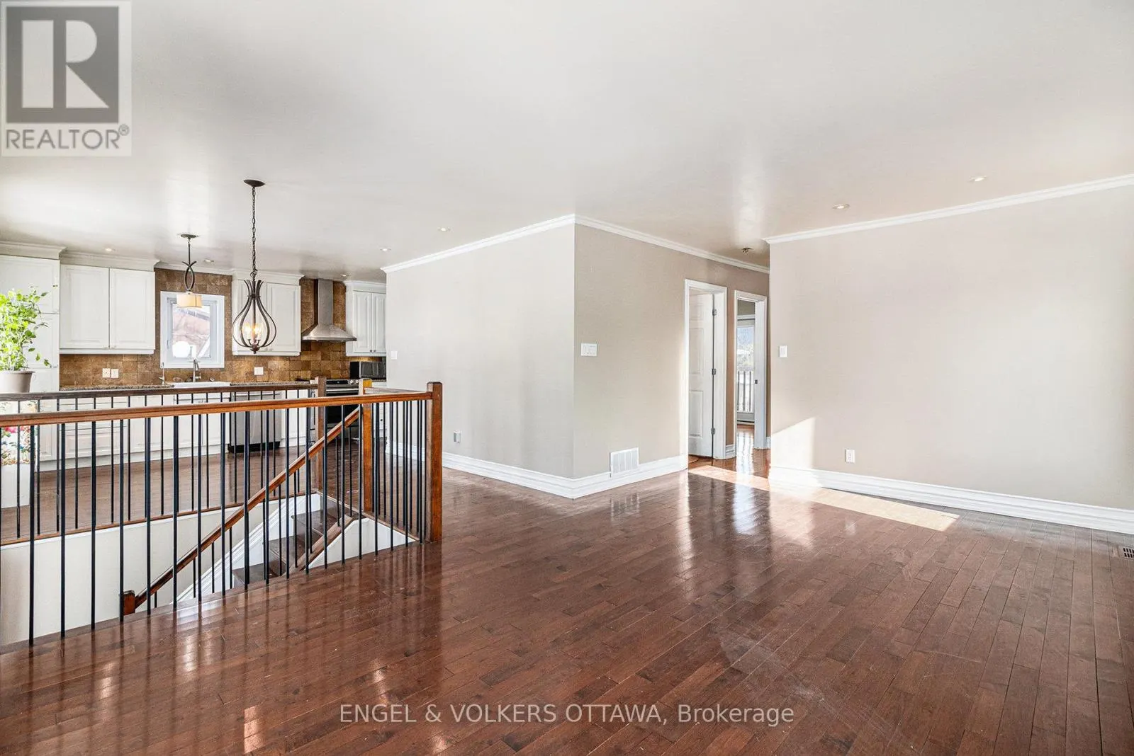 1095 MORIN ROAD