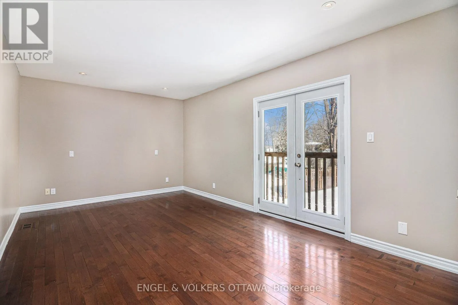 1095 MORIN ROAD
