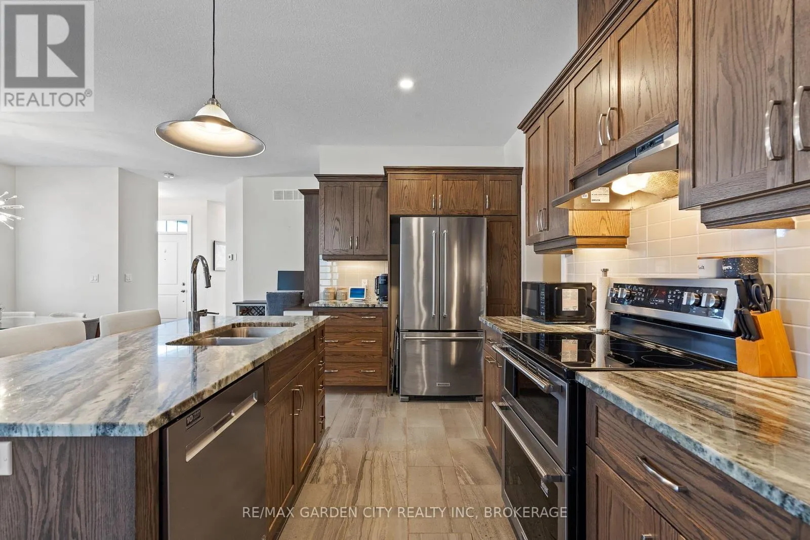 54 BORDEN TRAIL