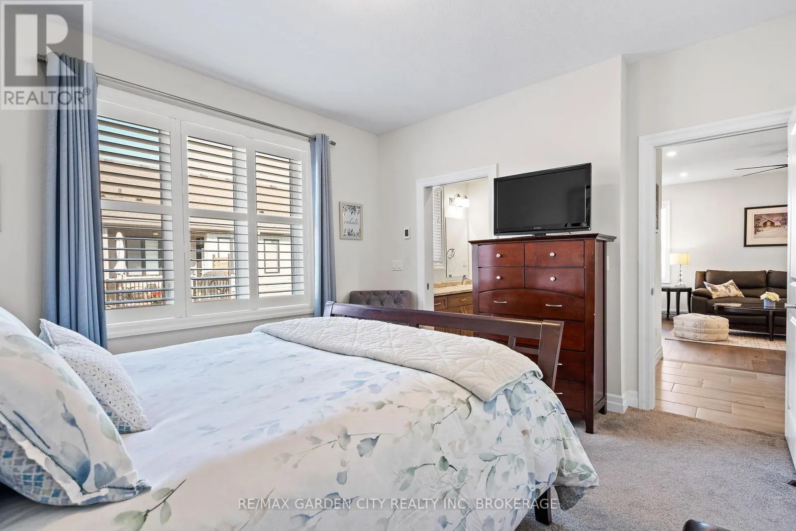 54 BORDEN TRAIL