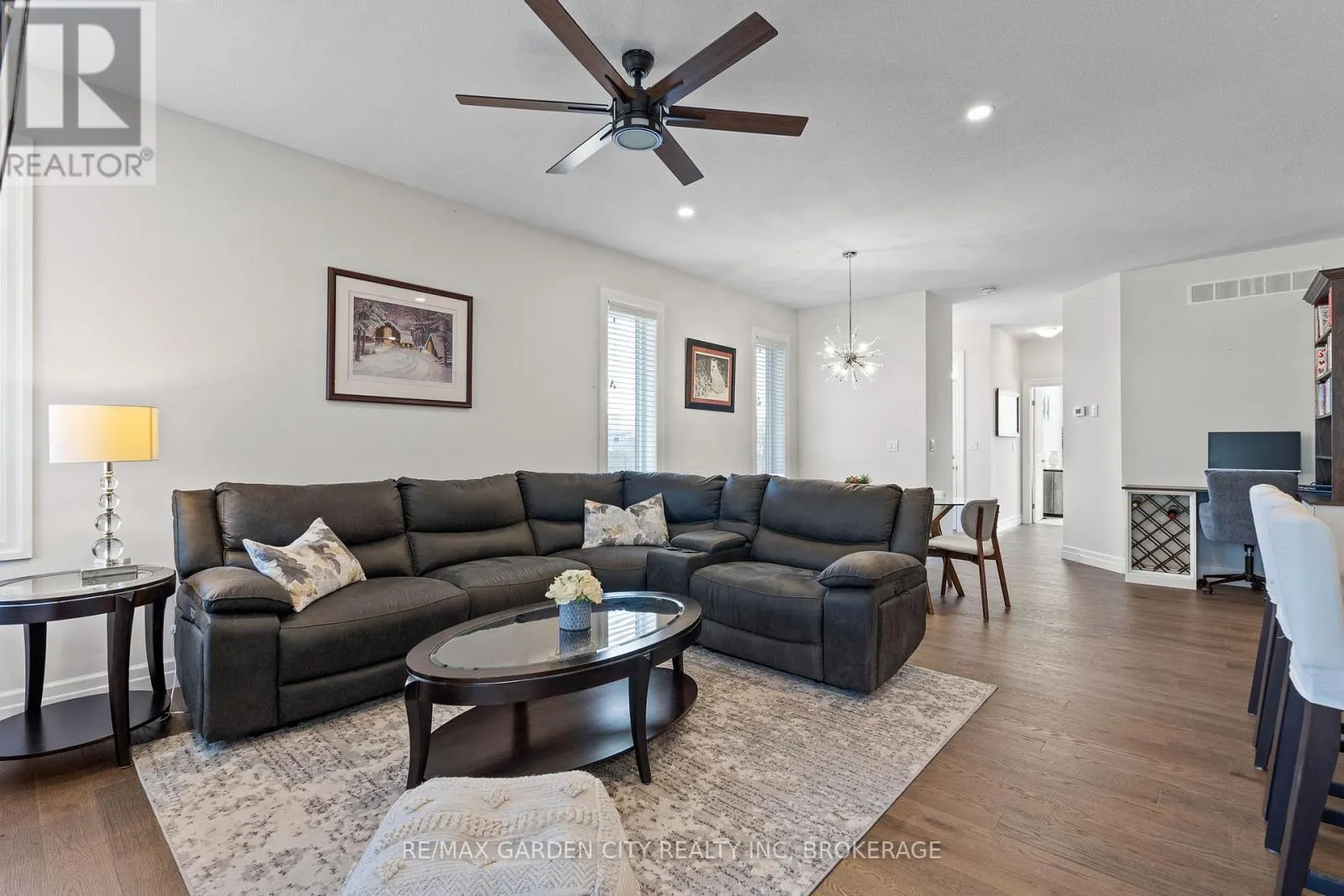 54 BORDEN TRAIL