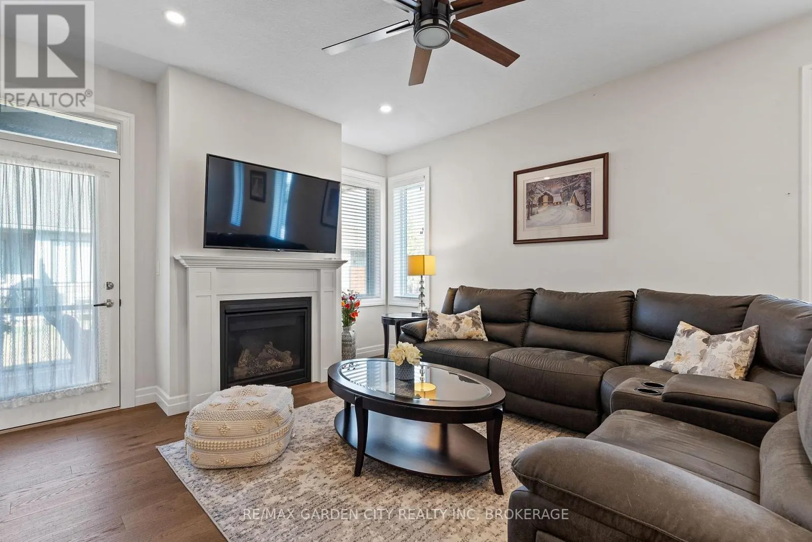 54 BORDEN TRAIL