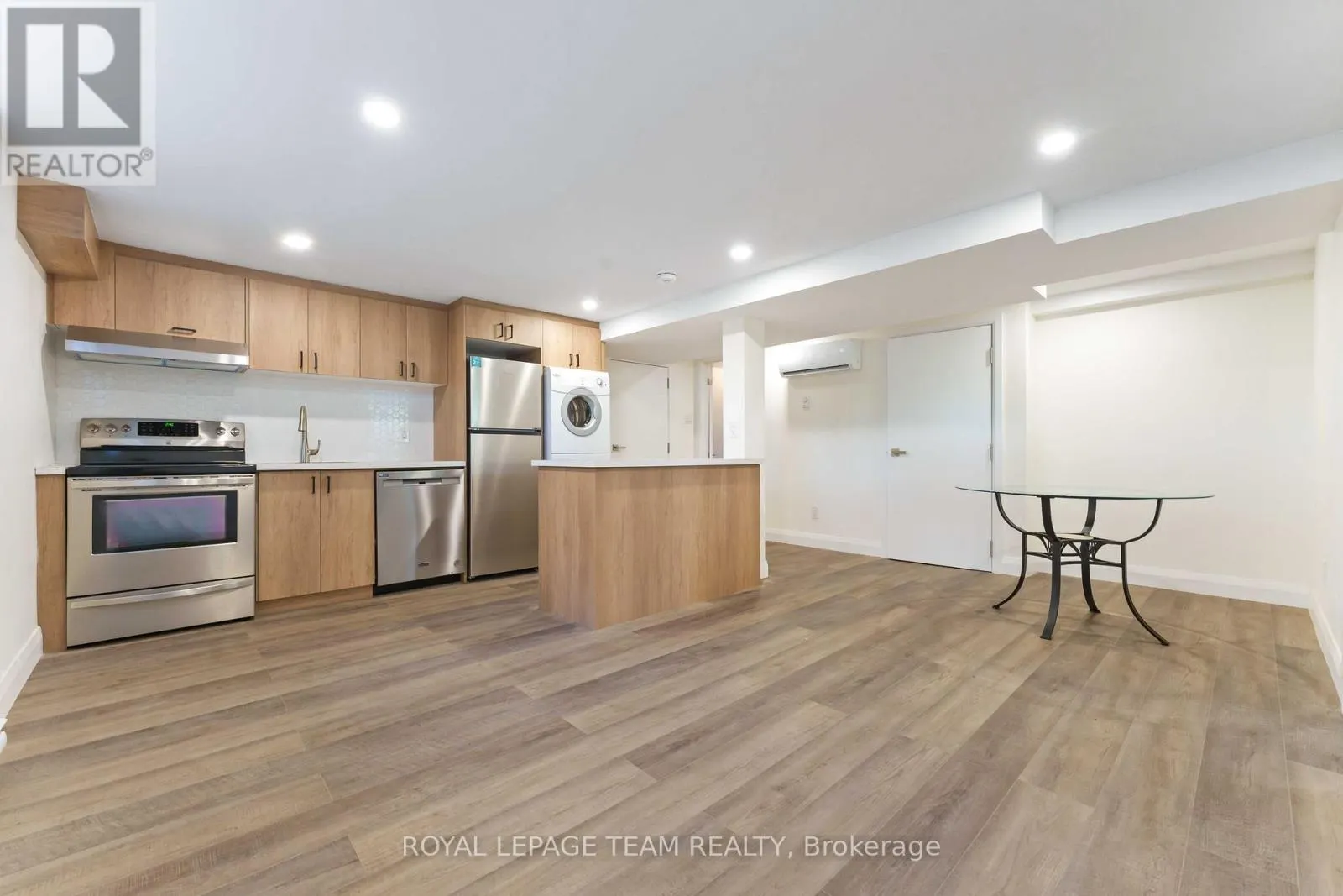 #2 - 1587 DEVON STREET