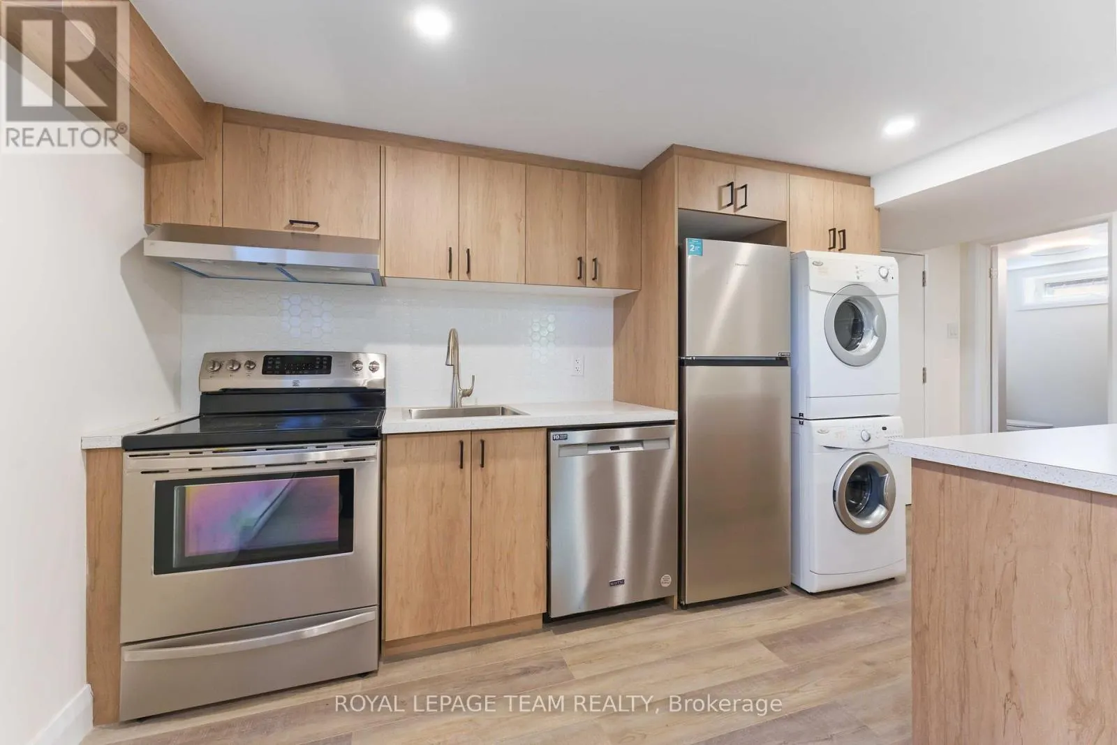 #2 - 1587 DEVON STREET