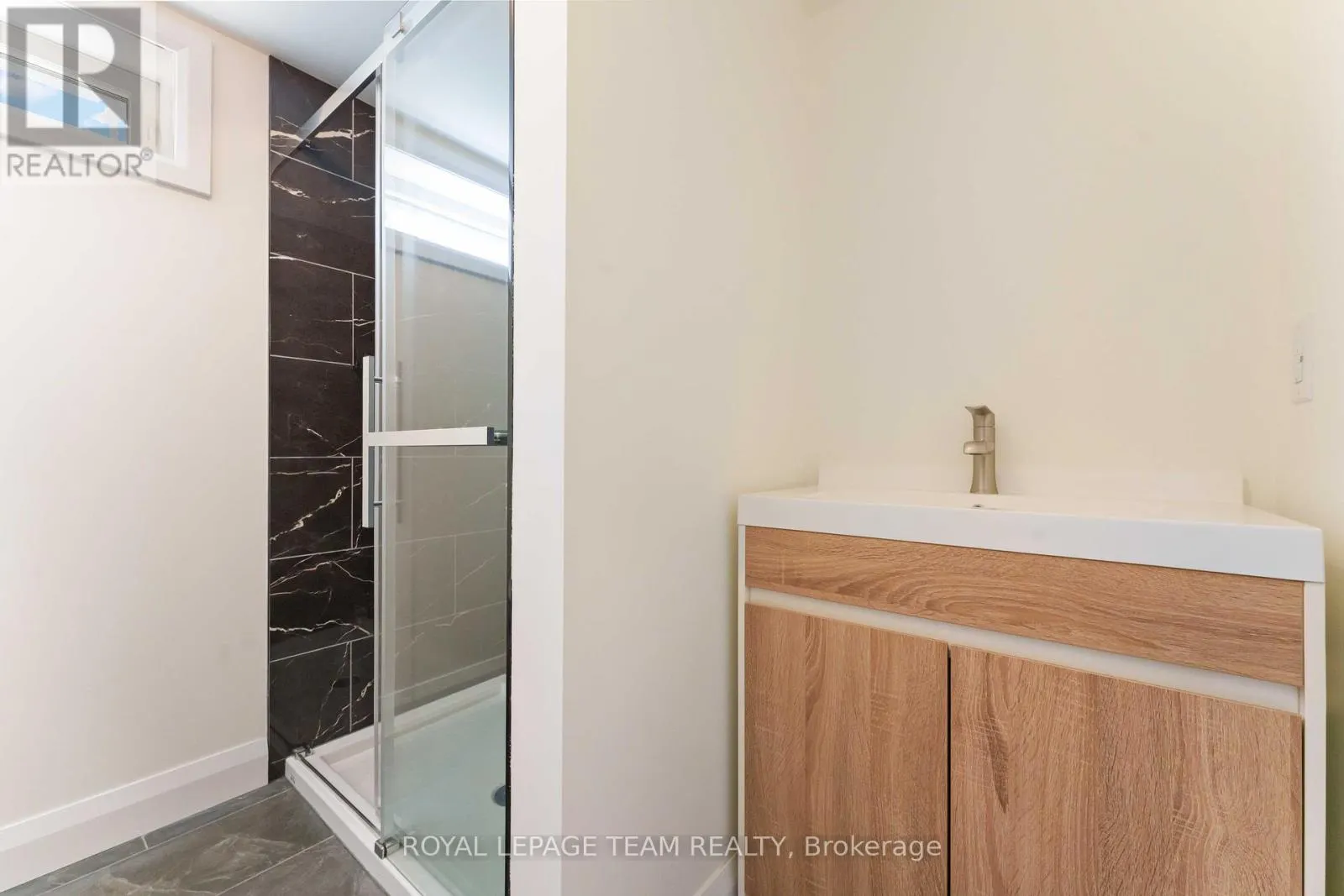 #2 - 1587 DEVON STREET