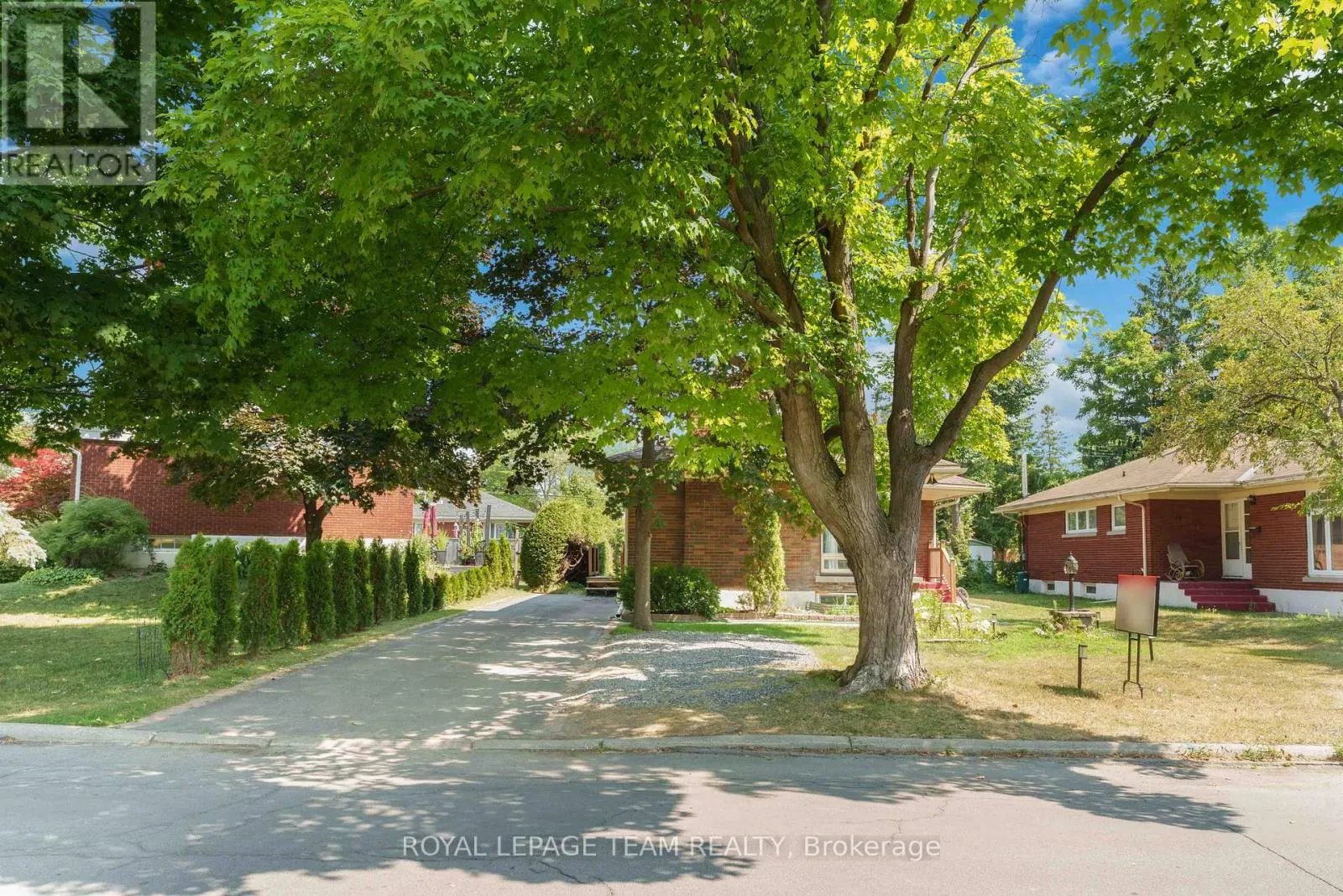 #2 - 1587 DEVON STREET