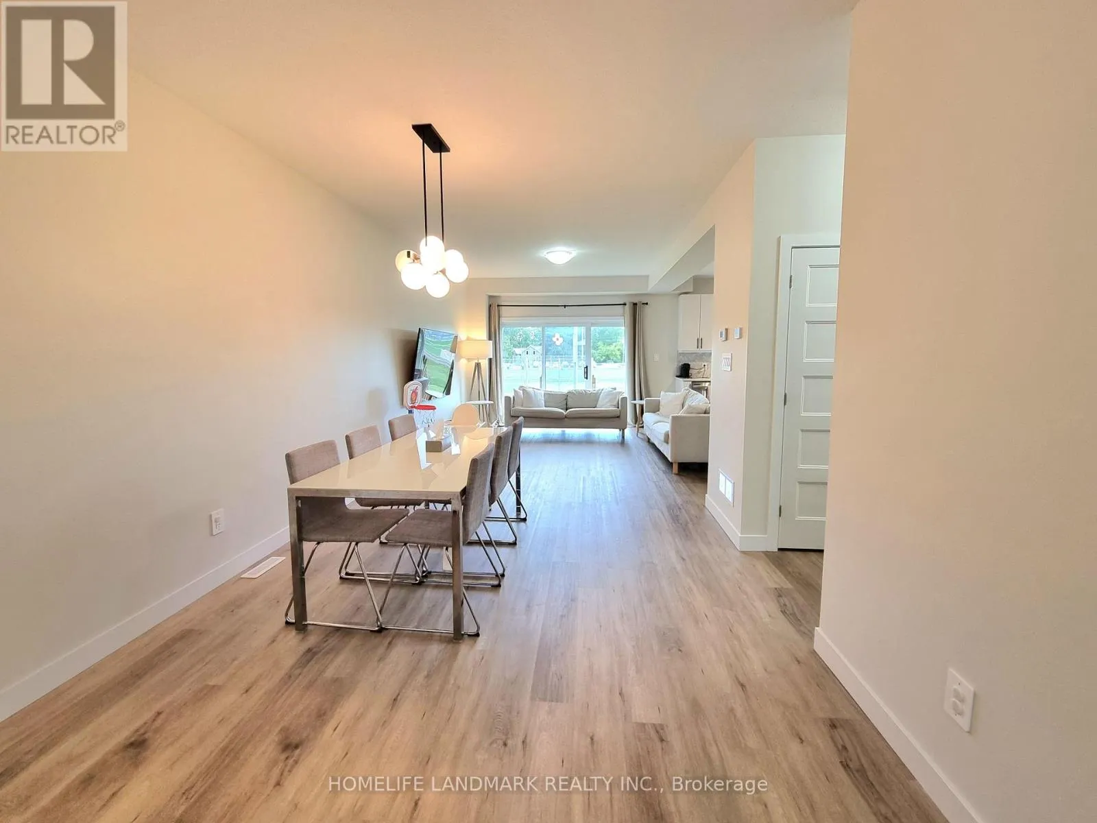 6953 ROYAL MAGNOLIA AVENUE