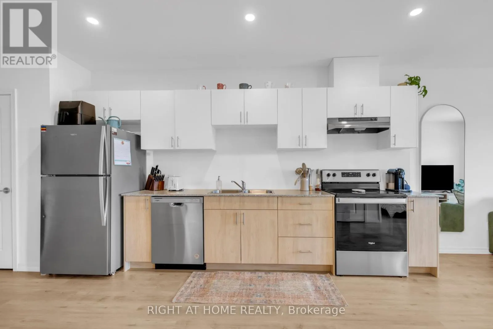 502C - 191 ELMIRA STREET S