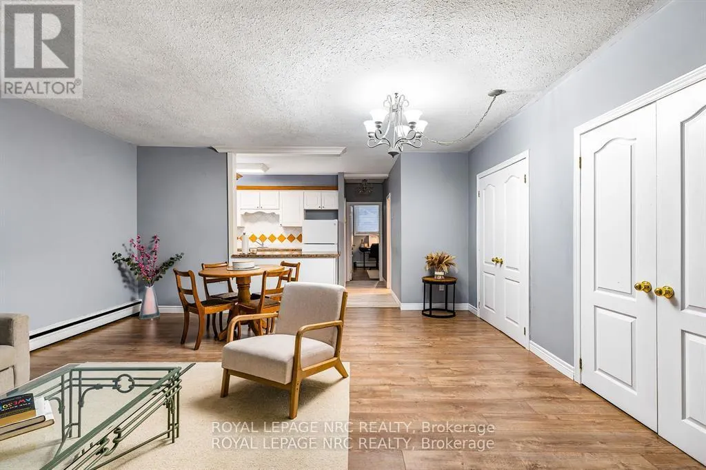 7 - 454 CARLTON STREET, #7