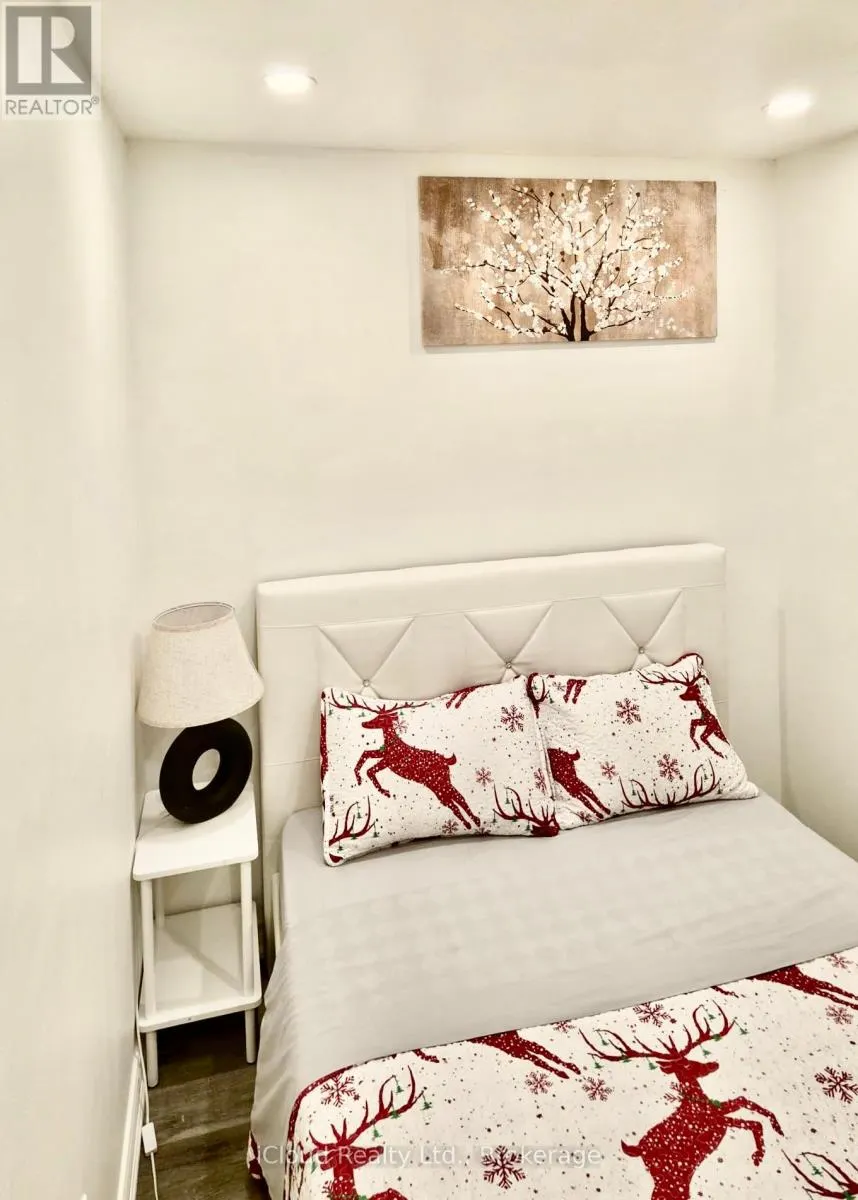APARTMENT 1, ROOM 1 AND 2 - 2586 FOXMEADOW ROAD N