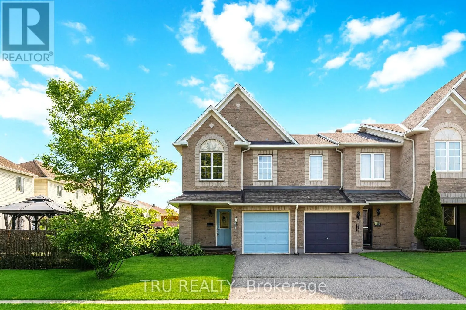 102 SOUTHPOINTE AVENUE