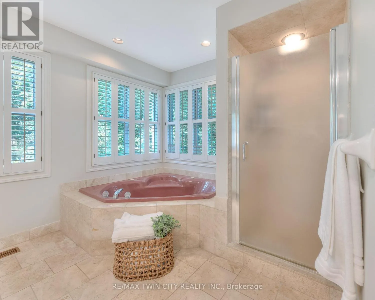 19 HUNTINGWOOD COURT