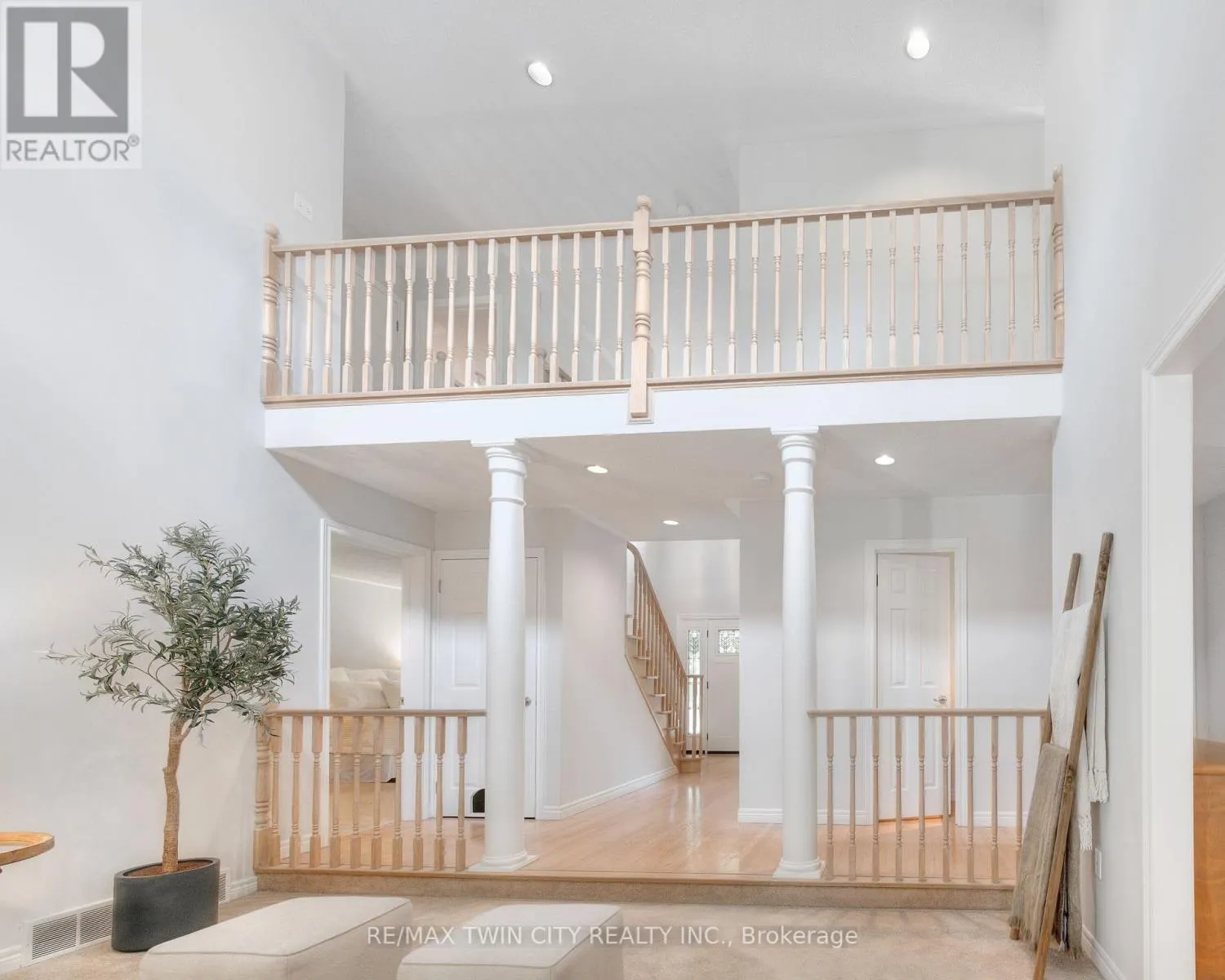 19 HUNTINGWOOD COURT