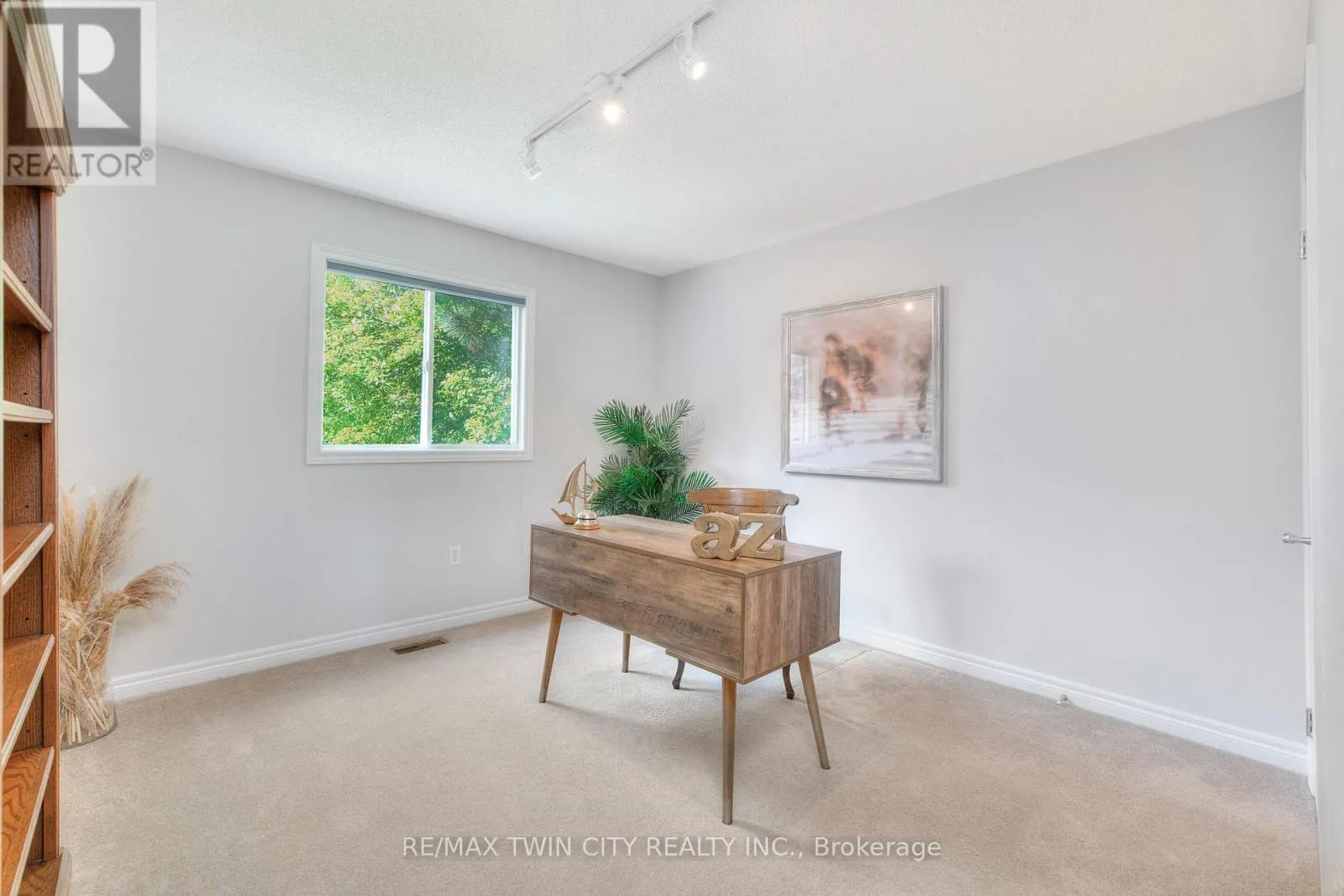19 HUNTINGWOOD COURT
