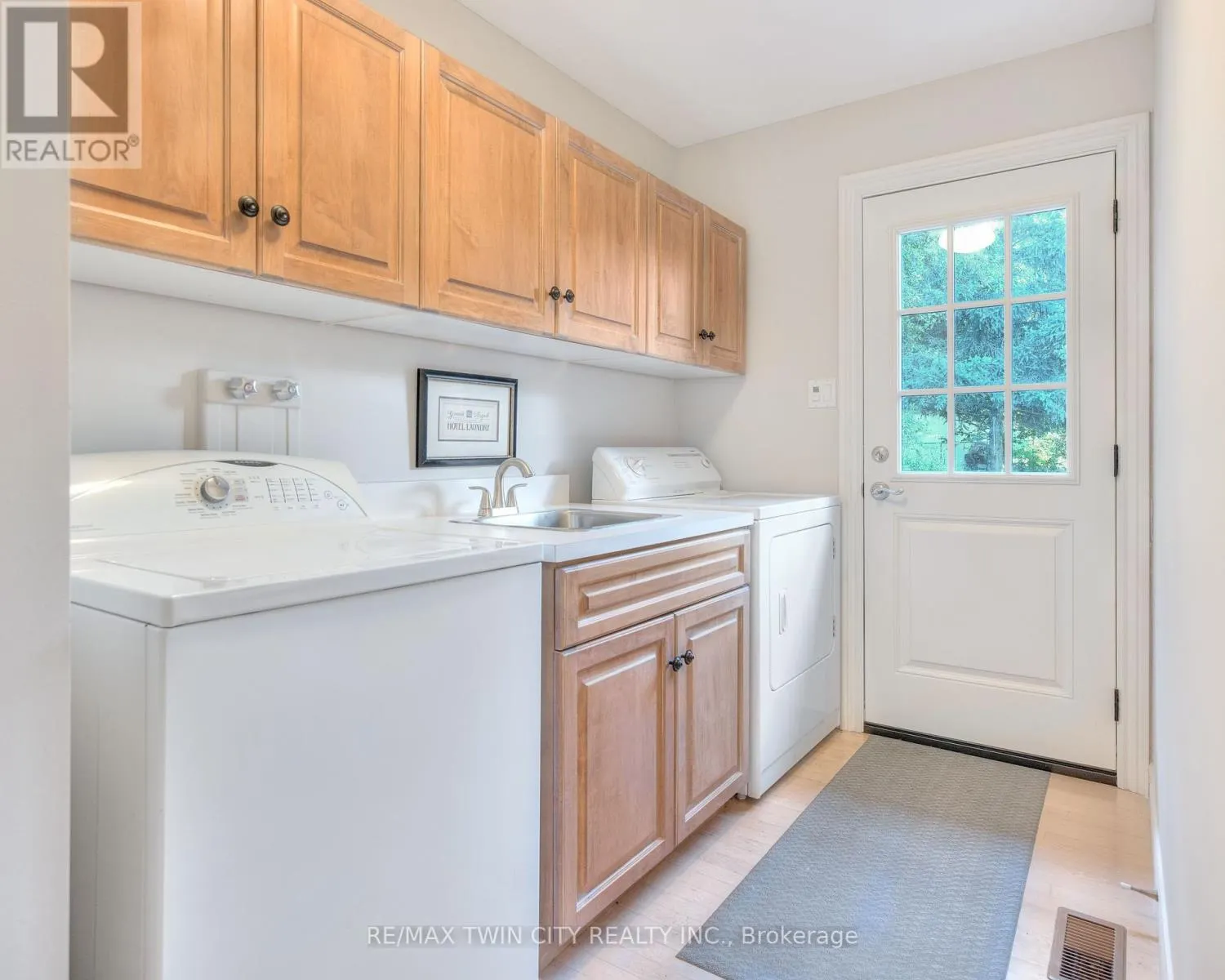 19 HUNTINGWOOD COURT